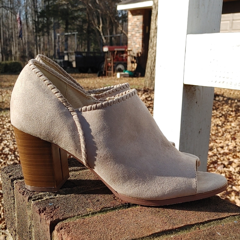 Journee Taupe Open Toe Block Heel Kimana Shootie Size 8.5 (1491)